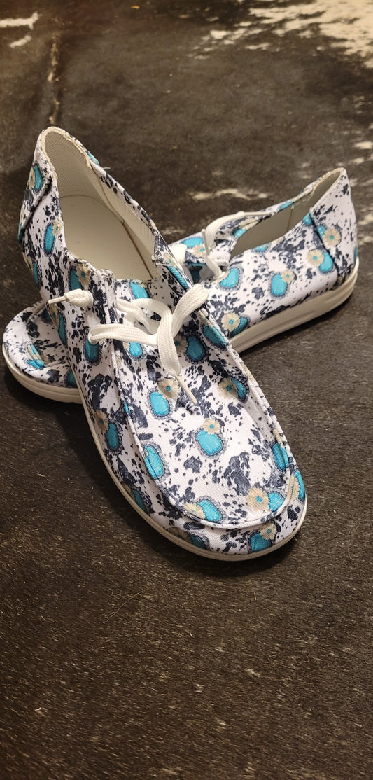 HOLSTEINS AND TURQUOISE